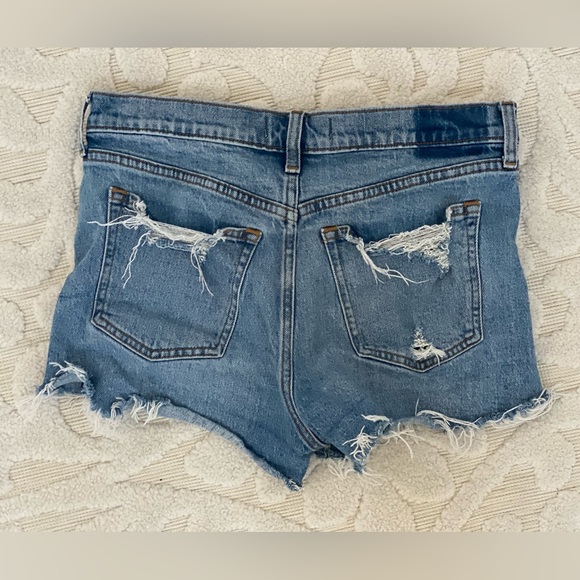 Abercrombie & Fitch Mid Rise Mom Shorts - Picture 3 of 3